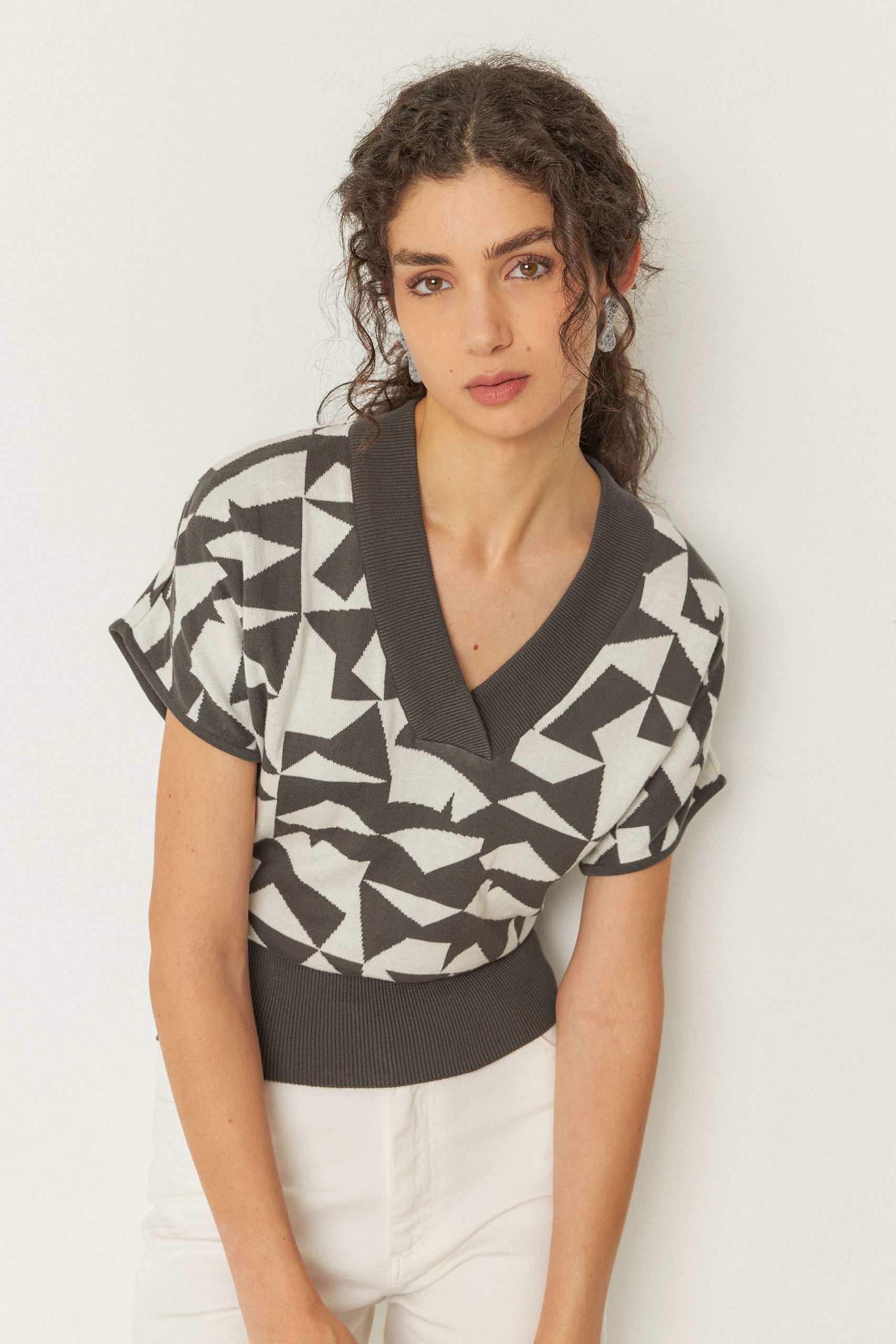 SKFK-truitje-Garazi-GOTS-biokatoen-fairtrade-duurzaam-Ditha-Bonita