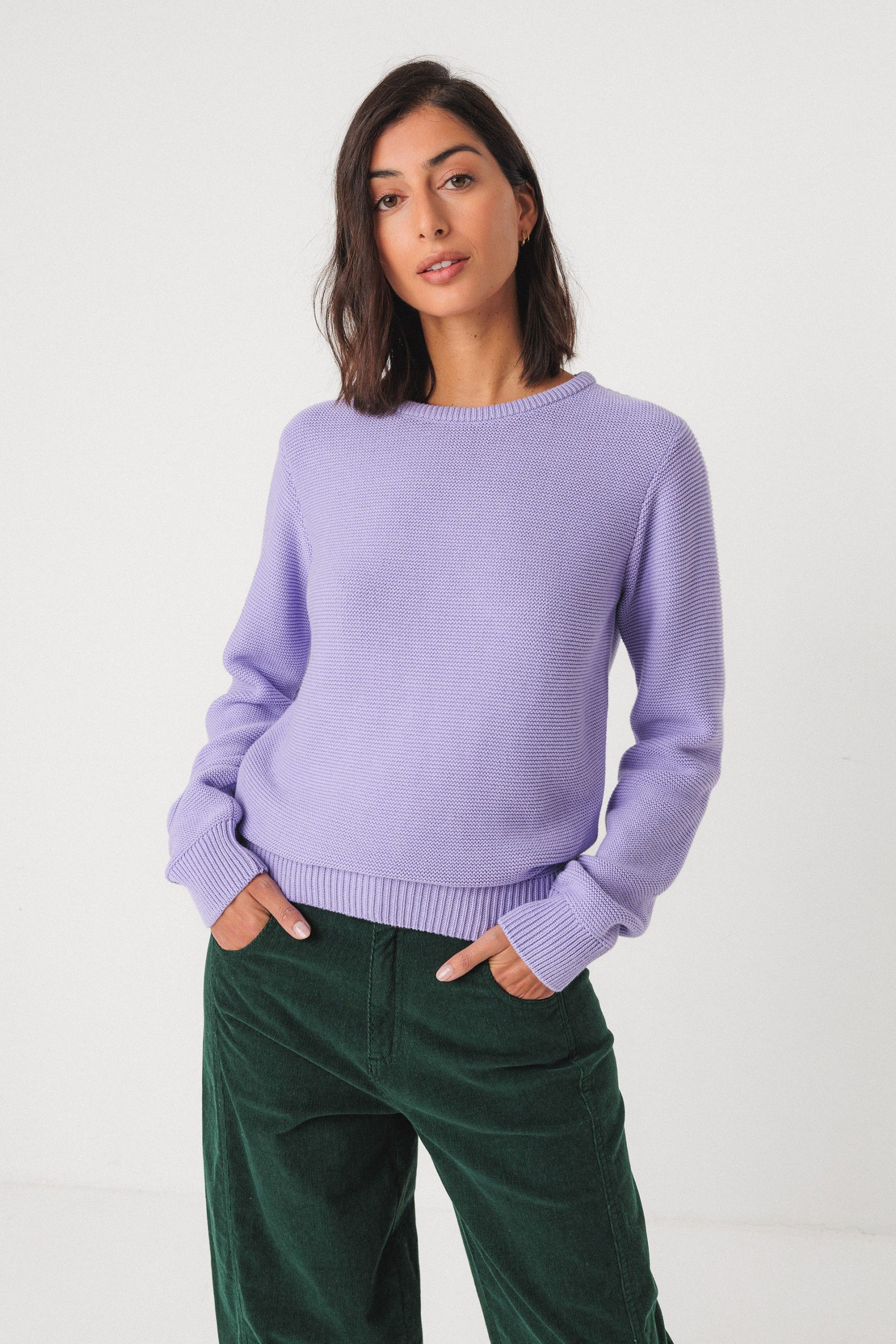 SKFK trui Iradi in de kleur Lavendel. Van 100% biokatoen.