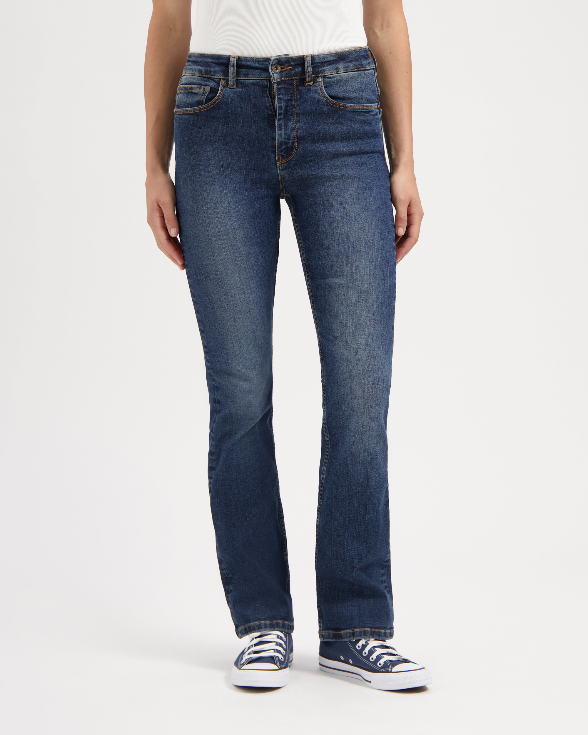 Kuyichi-jeans-Zoe-Bootcut-Meadow-Blue-duurzaam-fairtrade