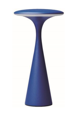 Chic.mic USB tafellamp Ufo Majorelle in helderblauwe kleur op tafel, dimbaar en oplaadbaar via USB, geschikt voor binnen en buiten – zelfs bij regen.